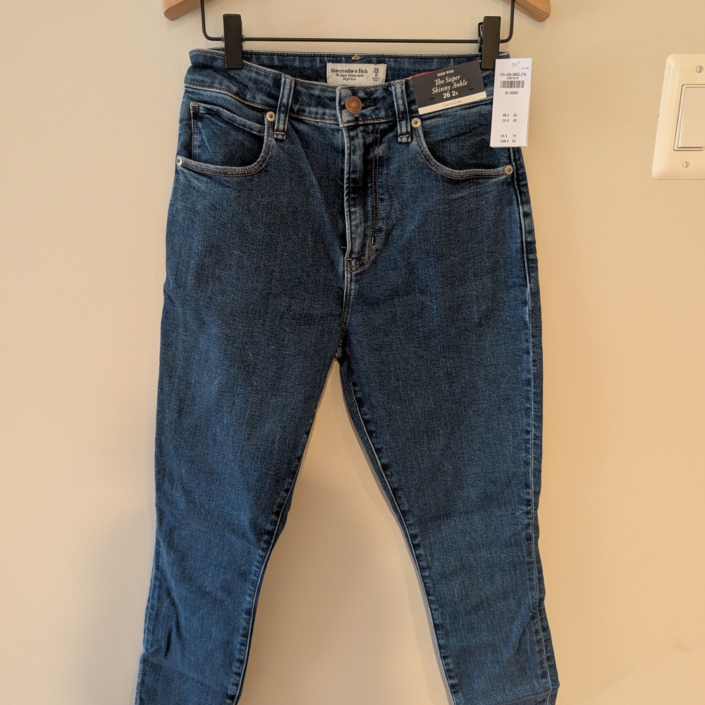 Abercrombie & Fitch Dark Blue Ankle Jeans